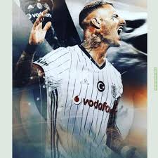 Kariyer sayfasında ricardo quaresma isimli futbolcunun sezon bazında takımının yer almış olduğu turnuvalardaki maç, gol, asist, sarı kart, kırmızı kart, oyuna girme, oyundan alınma, ilk onbirde oynadığı maç sayılarına ve aldığı süreye ulaşabilirsiniz. Ricardo Quaresma On Instagram Thanks For Everything Besiktas Troll Football