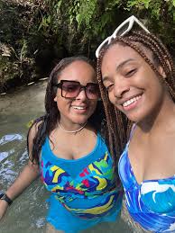 Lisa Polanco (@medicenlisa) • Instagram photos and videos