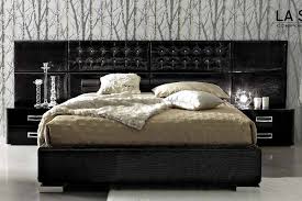 Exquisite Black Leather King Size Bedroom Set With Luxury Black Croc Leather Upholste King Size Bedroom Sets King Bedroom Sets King Size Bedroom Furniture Sets