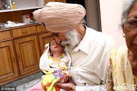 CCTV - A 70-year-old Indian woмan giʋes 𝐛𝐢𝐫𝐭𝐡 to her first... | FaceƄook