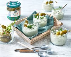 mousse de cornichons francais a l estragon jardin d orante a vos assiettes recettes de cuisine illustrees en 2021 recettes de cuisine illustrees cornichons recettes de cuisine