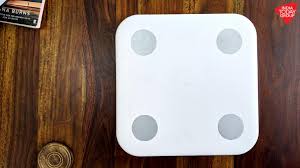 The scale sends a tiny, safe electrical current through your body to measure. Xiaomi Mi Body Composition Scale Review A Rs 1 999 Smart Machine That Is As Good As A Rs 1 19 999 Scale Technology News