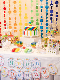 годик девочке как украсить комнату на день рождения ребенка 1 год фото Rainbow Birthday Birthday Decorations Safari Birthday