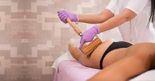 It is a revolutionary therapy that involves bringing circulation to target areas with applied smoothing deep pressure and movements that lead to rapid breakdown of fat and cellulite and facilitate weight loss and. Maderotherapy Benign Evexia