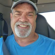 Is there any trail close to the Mississippi to cross the wisconsin river?