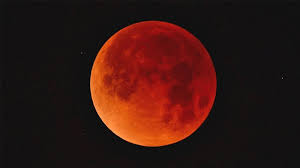 Gerhana bulan negatif terjadi jika posisi buan berada di atas ntt, sehingga warnanya berubah menjadi merah tetapi tidak merata. Lokasi Untuk Melihat Gerhana Bulan Total Atau Super Blood Moon Terjadi 26 Mei 2021 Tribun Jabar