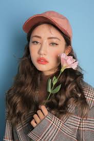 lia sophia's Creative Director, Elena Kiam, pictured with Samantha Marcus  Yanks, the Editor in Chief of Gotham and Hamptons Magazine and lia sophia  Red Carpet Collection™ designer Dani Stahl.