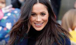 Photos of meghan markle with her naturally curly hair are going viral on social media. Meghan Markle S Hair Secrets Favourite Haircare Products The Definitive List Hello