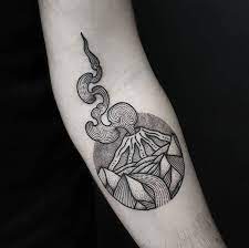 Nz Volcano Tattoo Done By Tristan Dead Meat Tattoo Sunsettattoonz Www Sunsettattoo Co Nz Sunset Tattoos Round Tattoo Tattoos
