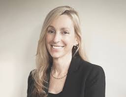 Deborah Kollar's Instagram, Twitter & Facebook