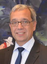 Broschüre Kinderschutz an weiterführenden Schulen.indd