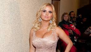 Недавно многие сми обошли снимки папарацци. Anna Semenovich Prokommentirovala Novost O Romane S Dmitriem Gubernievym Shou Biznes Otnosheniya Para S Kem Vstrechaetsya 2020 Shou Biznes Dni Ru