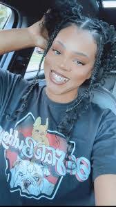 Breanna Logan's Instagram, Twitter & Facebook