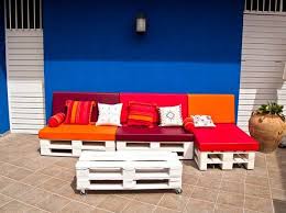 Fancy building your own diy pallet seating? 10 Diy Chic Pallet Sofa Ideas