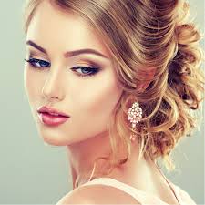 May 13, 2018 · medium length hairstyles for women over 50 are considered as the best choices to age gracefully!. Hairstyles For Women Learn Easy Hairstyles To Do At Home Amazon De Apps Games