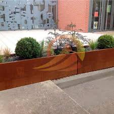 Featuring a deep brown/orange finish and a modern rectangular design, the metallic series corten steel planter box is ideal as a patio accent or as a garden focal point. 10 Best Ideas About How To Use Corten Steel Planters In Your Garden