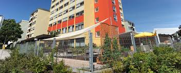 Damit wird unter der bezeichnung altenheim insgesamt eine stationäre einrichtung verstanden, in der menschen mit altersbedingten beeinträchtigungen leben und durch ärztliches fachpersonal betreut und versorgt werden. Start Awo Seniorenheim Friedberg Altenheim Friedberg Pflegeheim Friedberg Pflegeplatz Friedberg