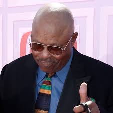 Roger Mosley, the chopper pilot T.C.