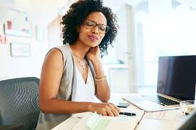 Soigner un torticolis, 4 solutions naturelles. Torticolis 2 Recettes De Grand Mere Pour Le Soulager Top Sante