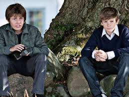 In the grand scheme of things, the contribution one can make towards the world is quite limited (usually), yet people still try to have. In A Better World 2010 Rotten Tomatoes