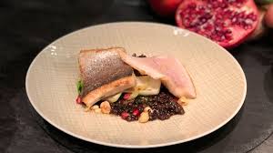 Deckel abnehmen und unter rühren weitere 2 minuten garen, bis der pak choi weich aber noch bissfest ist. Wir In Bayern Rezept Forelle Mit Granatapfel Pak Choi Und Belugalinsen Rezepte Wir In Bayern Br Fernsehen Fernsehen Br De