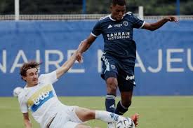 Camilla Ghini Nuda - Voluptuous Figure Displayed