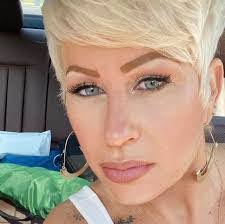 Rochelle Li's Instagram, Twitter & Facebook