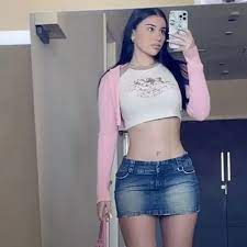 OnlyFans star blasts customers who stared at her in disgust while she  shopped - Mirror Online