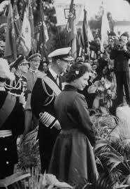 Prins philip staat, volgens mij, bekend om het weigeren van complimenten, maar hij is een constante kracht en gids voor me,' sprak de. Die Kronung Von Konigin Elisabeth Ii Google Arts Culture