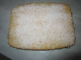 Gateau Au Citron Et A La Noix De Coco Recette Cake Factory En 2020 Recette Noix De Coco Gateau Au Citron Recette Cake