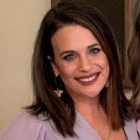 Laura Faust's Instagram, Twitter & Facebook