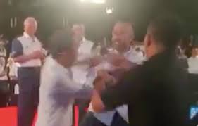 Dalam sitkom popular pi mai pi mai tang tu yang pernah disiarkan di tv3 arahan hatta azad khan yang berkisar kehidupan penduduk rumah pangsa di flat seri wangi. Video Sekitar Kejadian David Teo Ditampar Mat Over Ketika Sesi Dialog Tn50 Di Seri Perdana Putrajaya Tigapara