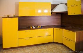 Design your dream kitchen from the kitchen cabinets to replacing the sink, start your kitchen renovation with us. Modern Yellow Kitchen Cabinets Kitchen Design Ideas Org Moveis Planejados Moveis Planejamento