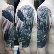 A pesar de ello y en cualquier caso, cuando decidimos a hacernos un tatuaje de una espada, estaremos también debemos de tener en cuenta que las espadas rotas simbolizan todo lo contrario a lo citado anteriormente. 89 Tatuajes De Angeles Guardianes O De La Guarda Con El Significado