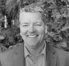 Dan Warwick's Instagram, Twitter & Facebook