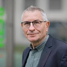 Toni Bruner's Instagram, Twitter & Facebook