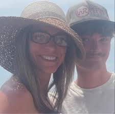 What portable cattle chute would you buy for AI and why?