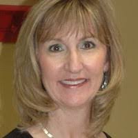 Elaine Lord's Instagram, Twitter & Facebook