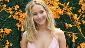 Balayage selber machen, schwarze haare mit türkisfarbenen spitzen. Jennifer Lawrence Nachrichten Infos Krone At