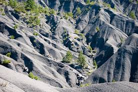 Freeride Sur Les Terres Noires Des Alpes De Haute Provence Photo F Moley Mir Photo Alpes De Haute Provence Haute Provence Alpes