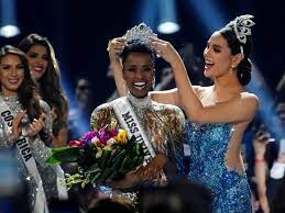 Did you know she walked in new york fashion week last season? Beautiful Final Answer That Crowned Zozibini Tunzi Miss World 2019 And Won The Hearts Of Millions Fleepbleep