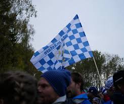 I stället dröjde det tills på tilläggstid. 25 Manna Sa Nara Sa Nara Till Varldens Basta Klubb Vinner Ifk Goteborg Orientering