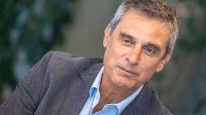 Cartas al Director Del ex vicepresidente de la República Luis Hierro López