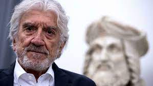 May 26, 2021 · gigi proietti riposa accanto a romano e giovanna, i suoi genitori.il padre del grande attore romano (di nascita) era originario di porchiano del monte, una frazione di amelia, in umbria. Le Ceneri Di Gigi Proietti Finiscono In Umbria