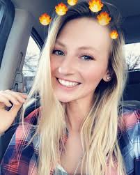 Warm weather smiles 😁 • I need some ideas for fun things to do at home!  Help a girl out 😆😆😆 • #warmweather #smiles #positivitybus