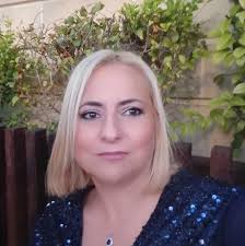 Looking for someone to take care of the dog from the 24th till 26th Dec