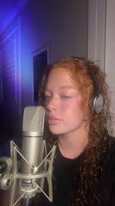 Joanne Laguna's Instagram, Twitter & Facebook