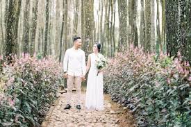 Pesona alam di kota hujan ini selalu sukses membuat setiap wisatawan takjub. Ini Rekomendasi 3 Spot Foto Prewedding Bernuansa Alam Di Purwakarta