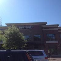 We have 4 barnes and noble locations with hours of operation and phone number. Barnes Noble Myers Park 16 Tips