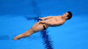 按头部触水面积100 平方厘米计算, 其压强达每平方厘米5000 克, 每只眼睛触水面积按2 平方厘米计, 所受的冲击力为10千克。眼球在瞬间受到如此冲击时, 会. Ussi676reyveam